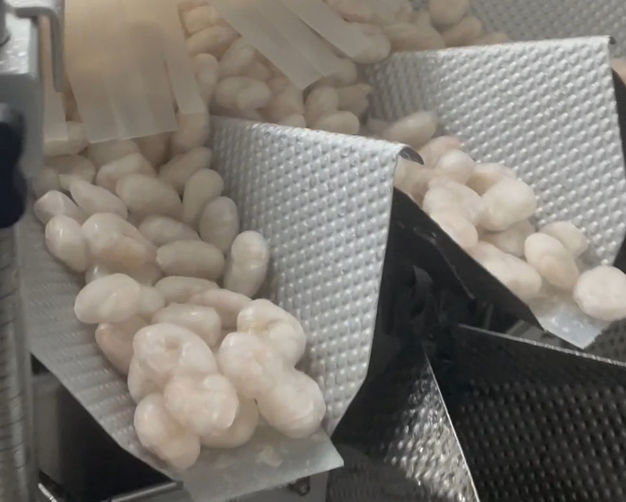 SS 304 Weigher Packing Machine Icy Shrimp Workshop Packing System Target Berat 200g ~ 1500g