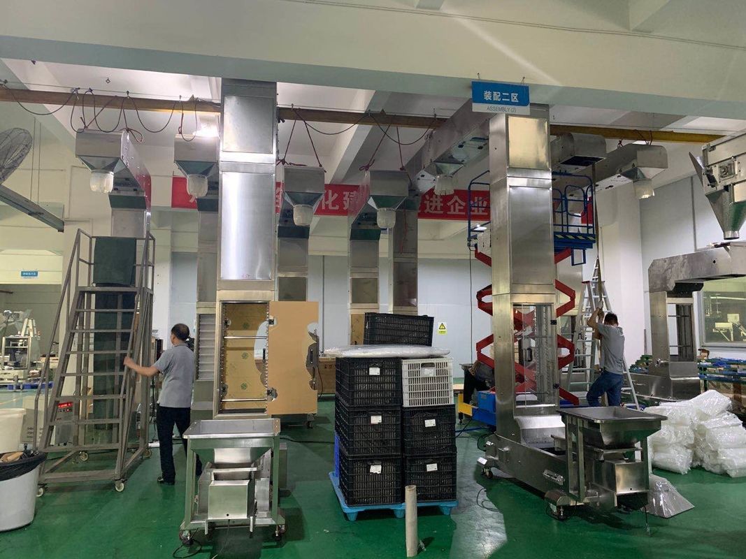 lift bucket tipe Z khusus yang bekerja dengan sistem pengepakan timbangan multihead