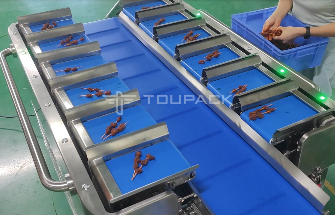 PLC Elektronik Timbang Stik Daging Ikan Ayam Makanan Laut Udang Sosis Berat Multiheads Sabuk Feeder Kombinasi
