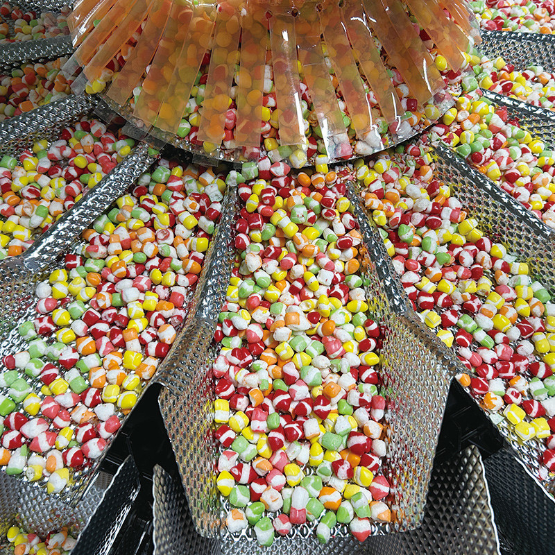QQ Candy Gummies Cheese Sticky Screw Multihead Weigher Otomatis Cookie Packing Machine Untuk Zipper Bag Stand Up Bag