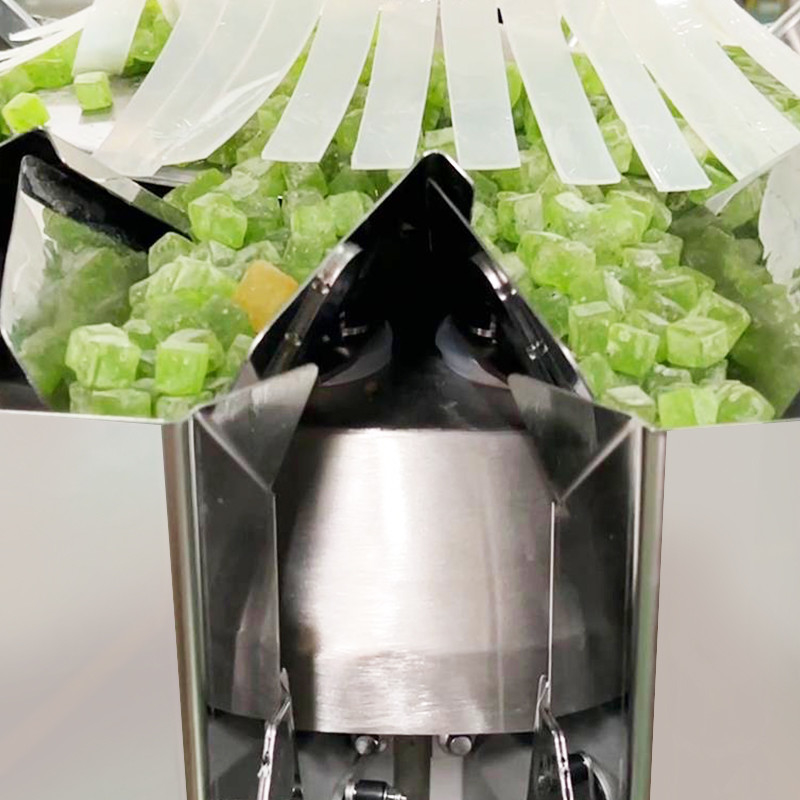 Efisiensi Tinggi Pistachio Nuts Vertikal Packing Machine PLC-Driven Untuk Sealing Wrapping Label Pengisian Kantong Packing Line