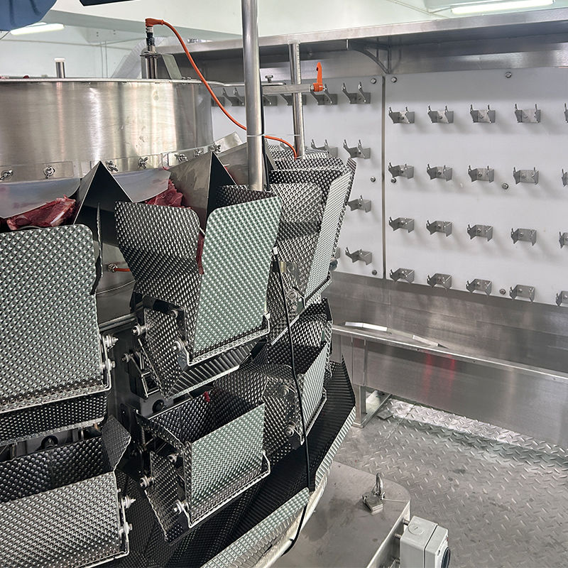 Sistem Penimbang Otomatis yang Tepat dan Efisien Dan Kotak Pengemasan Untuk Steak Ribeye Screw Multihead Weigher