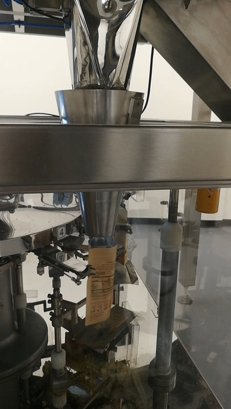 40 Bags / Min PLC Rotary Packing Machine Multihead Weigher Untuk Buah Kering Lemond Premade Pouch