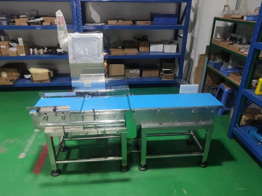 Makanan Minuman Periksa Weigher Belt Width 300mm Kecepatan Disesuaikan